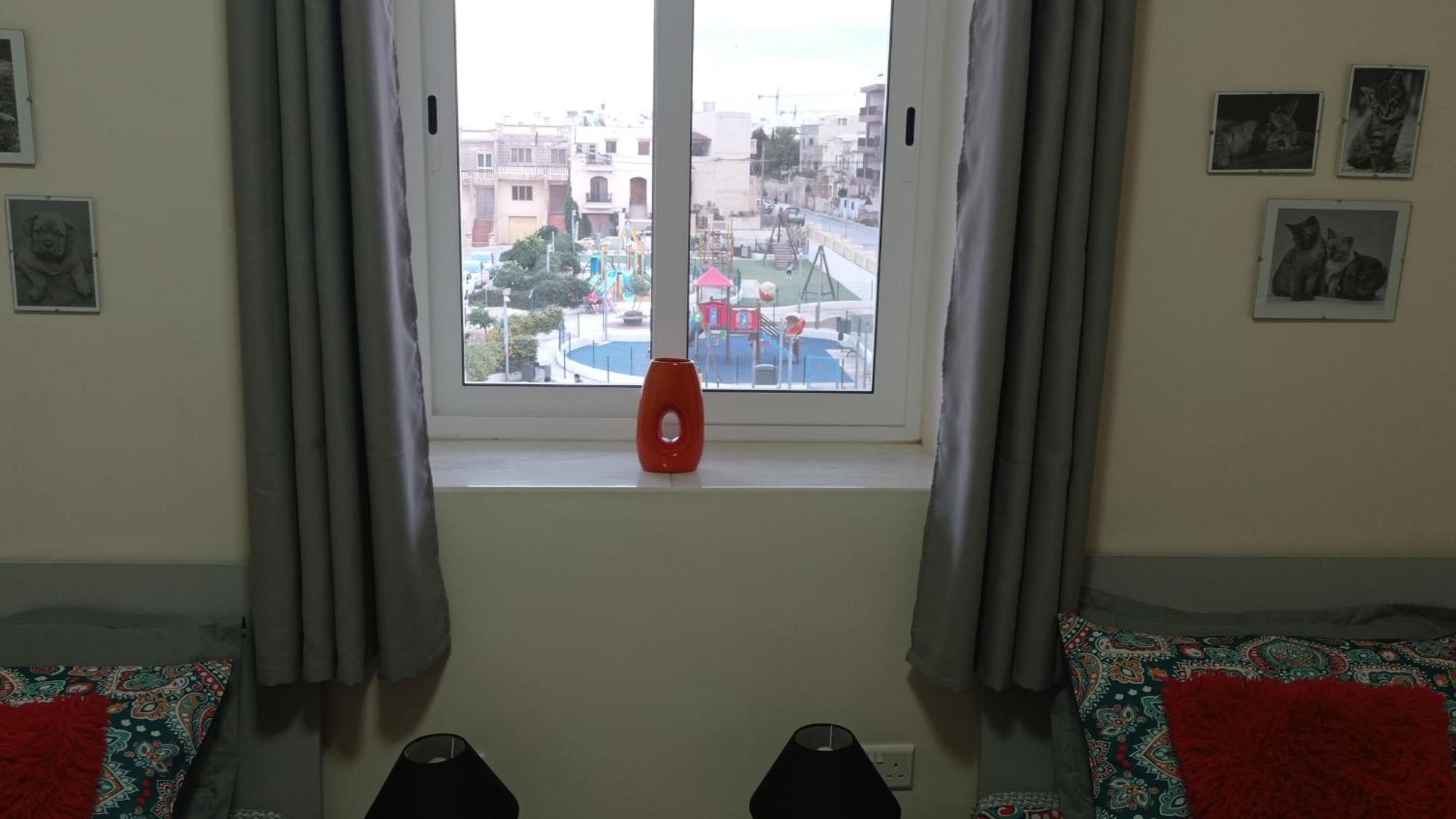Joseph 2 Stylish Flat With Open Views, Just 4Km From The Airport Or Beach Siggiewi Extérieur photo