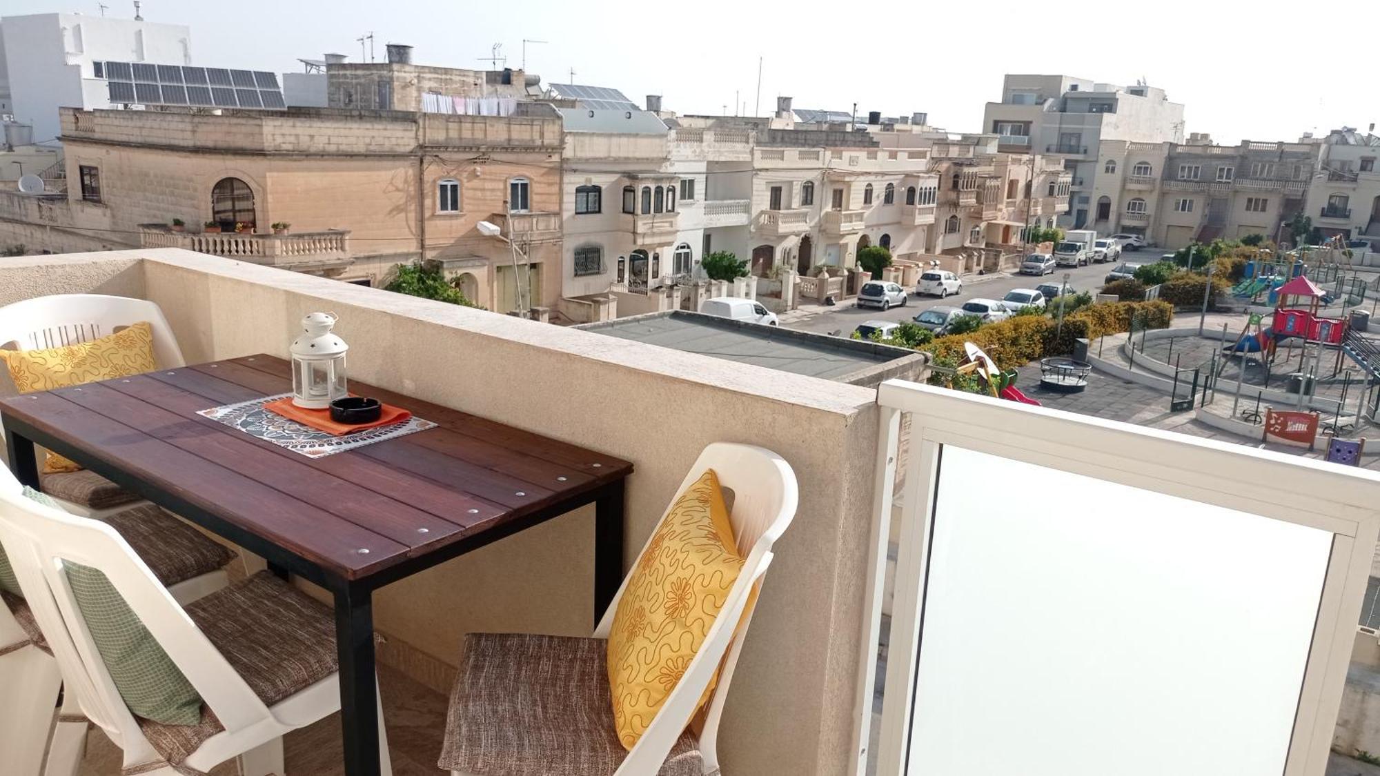 Joseph 2 Stylish Flat With Open Views, Just 4Km From The Airport Or Beach Siggiewi Extérieur photo