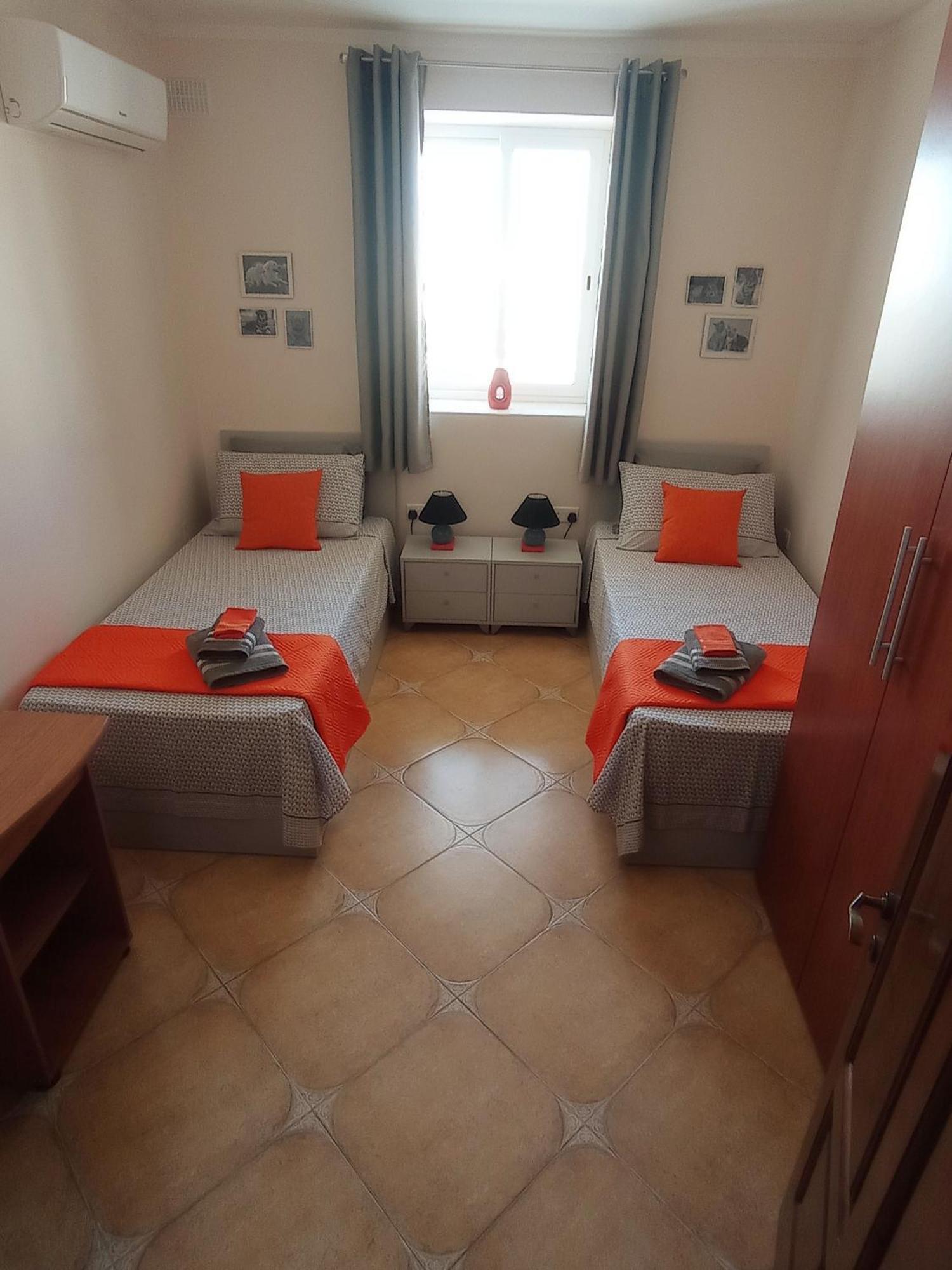 Joseph 2 Stylish Flat With Open Views, Just 4Km From The Airport Or Beach Siggiewi Extérieur photo